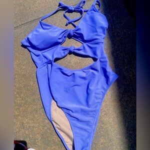 Bathing suit size L